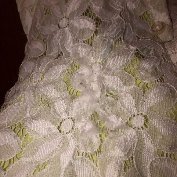 Marmellata sleeveless top. Green with white floral lace flower on shoulder 18 mo - Picture 7 of 9